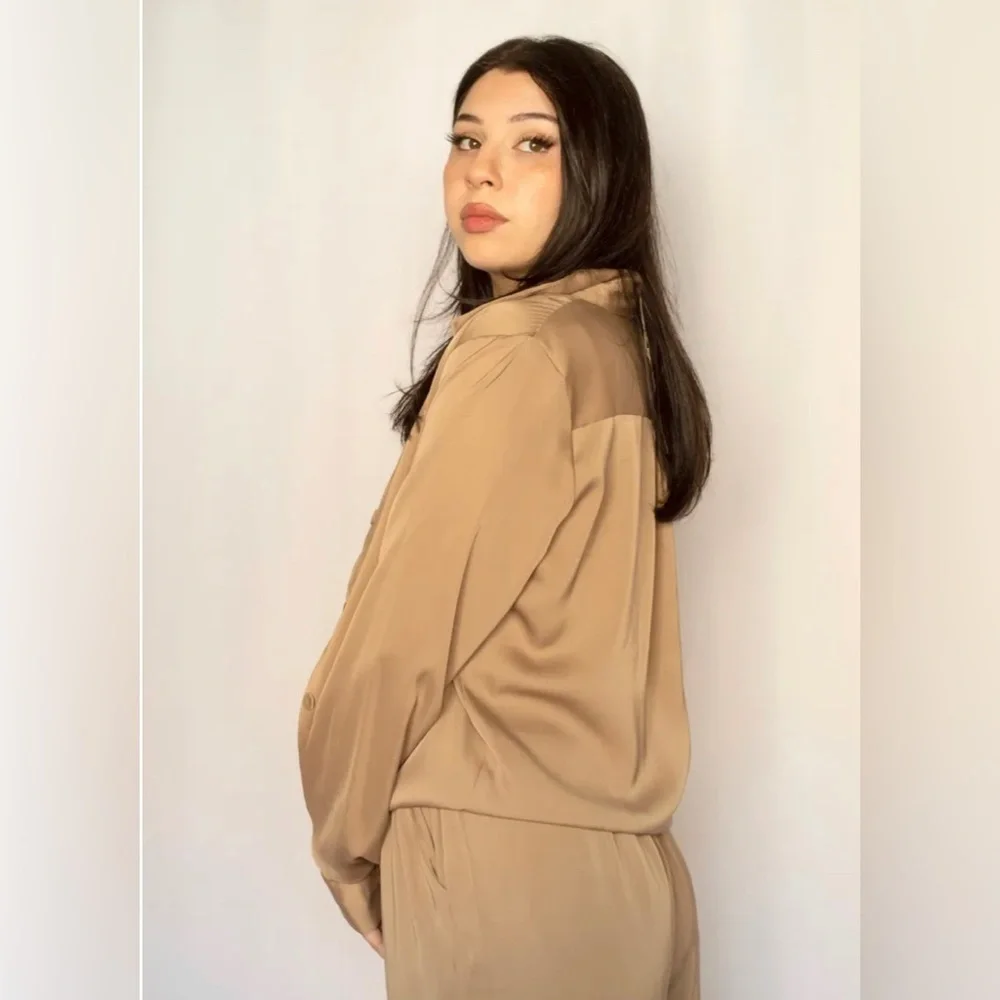 Satin Mocha Set! - Picture 2 of 3